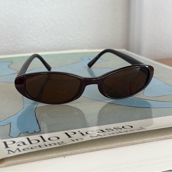 CHIC Oval Dark Brown Sunglasses - Picture 3 of 3
